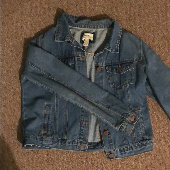 Jean jacket - Picture 2 of 4